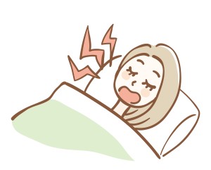 いびき　女性　眠る